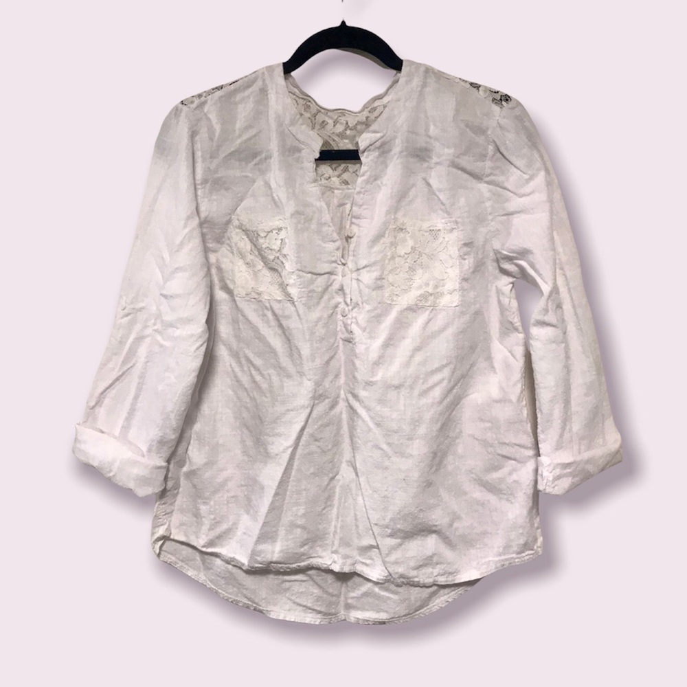 🌟SALE 2/$10.00‼️ Women’s Blouse Boho White with Lace Details size M